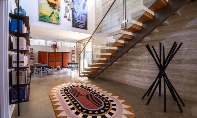 Hollywood Hills House | The Starling- A Marvel of Design Perfect for Families and Large Groups
