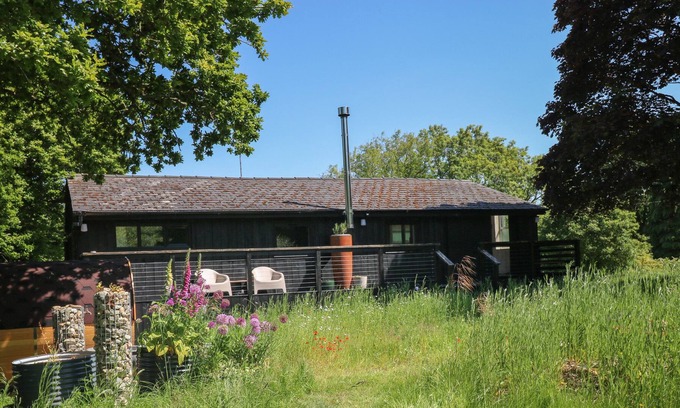 Cilgerran House | THE STUDIO, pet friendly, character holiday cottage in Cilgerran