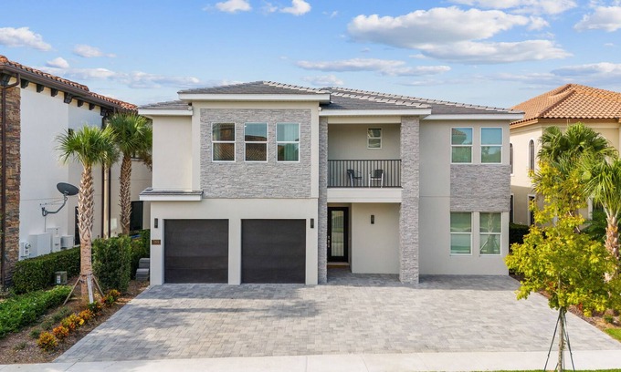 Reunion House | THE STUNNER