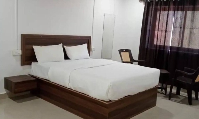 Gauravaddo Hotel | The Sunshine AC Double Bed 3nn
