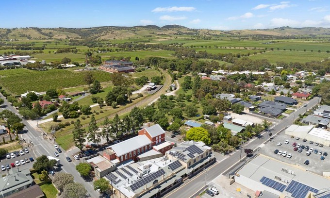 Tanunda Hotel | The Tanunda Club Guest Suites