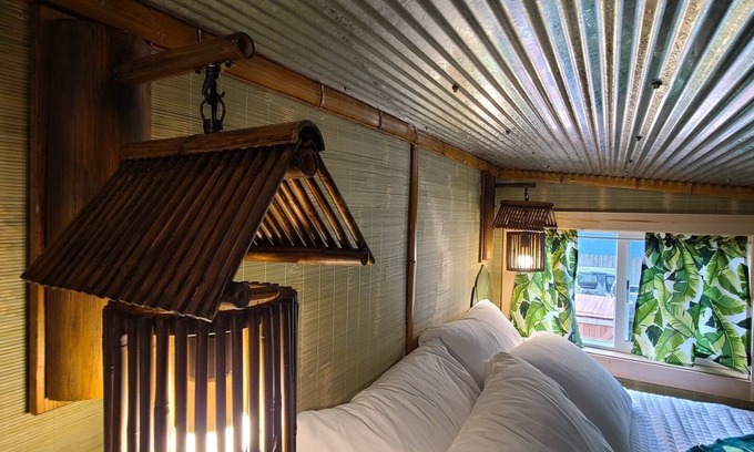 Lakeside Apartment | The Tiki Hut - Tiny House - Tiny Digs Lakeshore