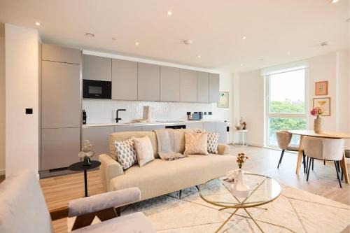 Tottenham Green Apartment | The Tottenham Escape - Lovely 2BDR Flat with Balcony