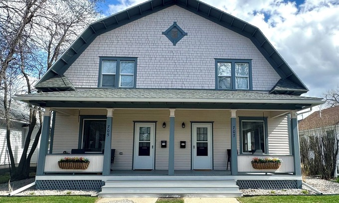 Lewistown House | The Townhouse