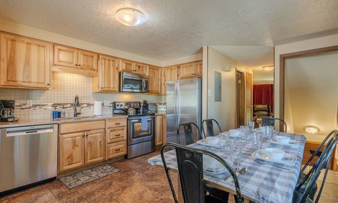 West Yellowstone Condo | The Trailhead Townhouse - Roam Property Management