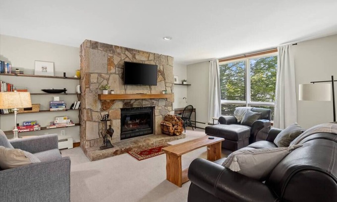 West Dover Condo | The Trailside Retreat | Ski on&off w/Fireplace!