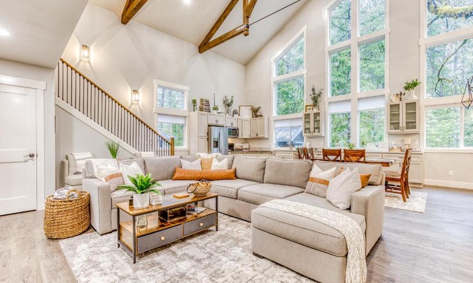 Welches House | The Tree Cabin, Pleasant Pines, & Cozy Casita