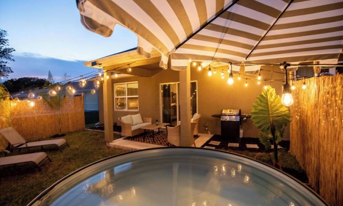 Sebastian Highlands House | The Tropical Haven Getaway