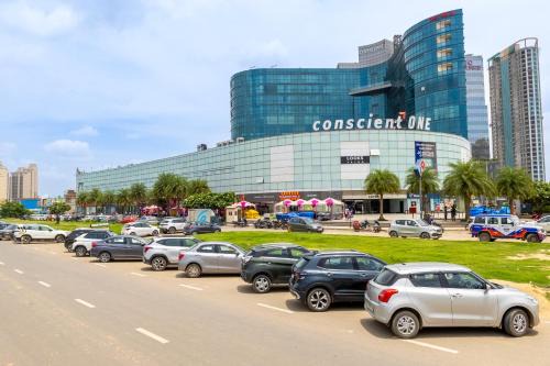 Gurugram Hotel | The Trot Hotel & Suites near Yashobhoomi Udyog vihar