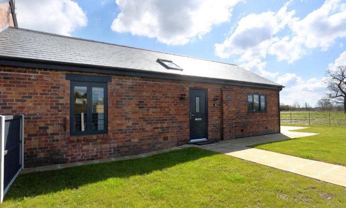 Loppington House | The Tyre Barn