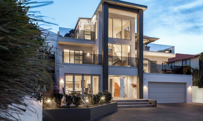 Papamoa Beach House | The Upper Deck - Papamoa