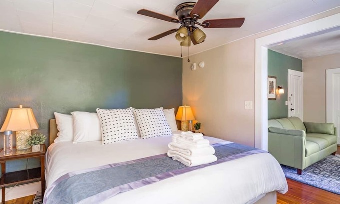 Mount Dora Hotel | The Victoria Rose - Estate at Mt Dora
