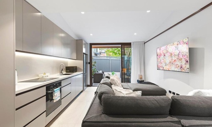 Ultimo House | The Victorian Stone Terrace