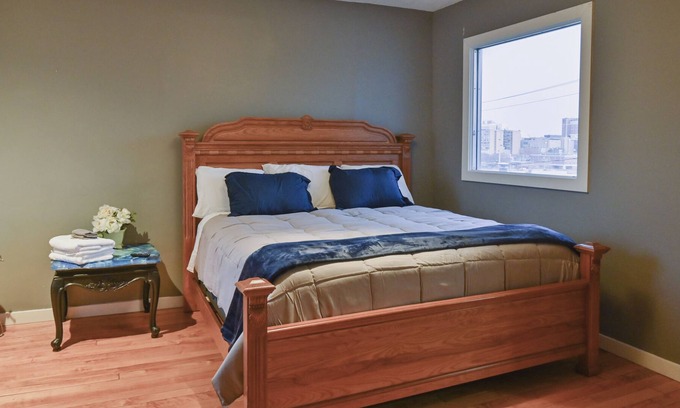 Dundee-Happy Hollow Historic District House | The Villa Suite At The Dundee Villa