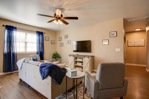 Central Oklahoma City House | The Village Home with Pool, 12 Mi to OKC!