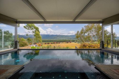 Porepunkah House | The Vineyard Residence