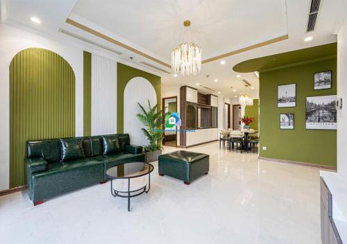 Hang Xanh Apartment | The Vinhomes apartments - The Buildings Nearby Landmark 81