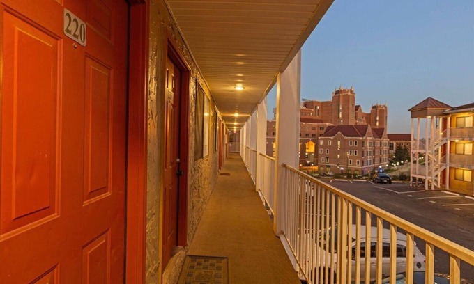 Tallahassee Condo | The Ward - Resort Style Gameday Condo