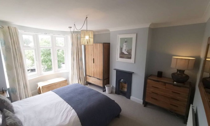 Southwold House | The Waverley - Family & Pet Friendly Home