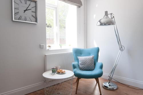 Burton on Trent House | The Wellington - Ideal for Professionals