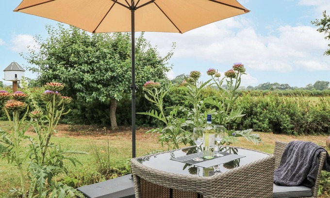 Potterne Cottage | The West Wing