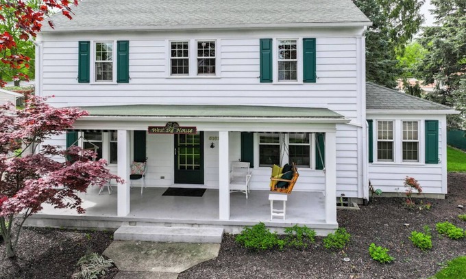Geneva-on-the-Lake House | The Westlake House