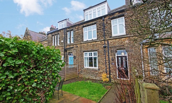 Ilkley Cottage | The Wheatley - a house that sleeps 8 guests in 4 bedrooms