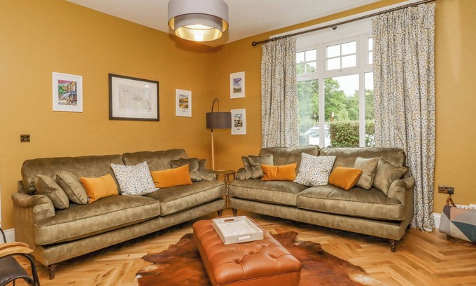 Ben Rhydding Cottage | THE WHEATLEY, pet friendly, character holiday cottage in Ilkley