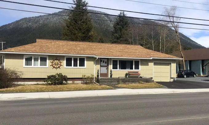 Sitka House | The Wheelhouse - Downtown Sitka