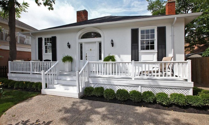 Old Town Historic District House | The White House Vacation Rental