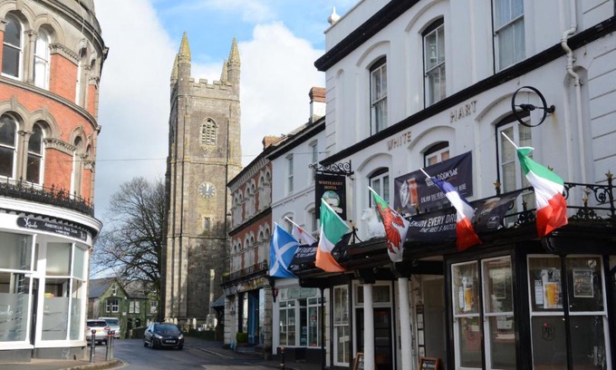 Holsworthy Hotel | The White Hart Hotel