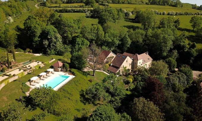 Montoillot House | The whole area