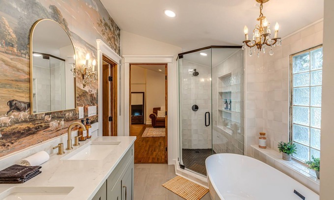 Glencliff House | The Wingate A Nashville Experience with Airstream Oasis