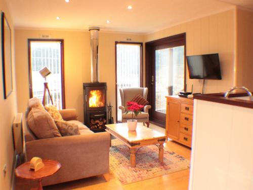 Aymestrey House | The Wooden Lodge