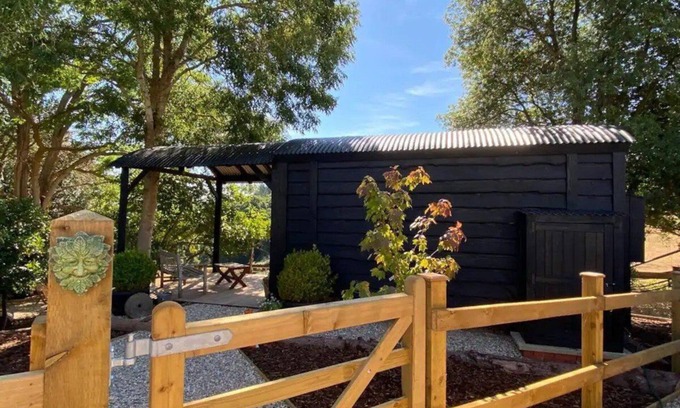 Minehead Apartment | The Woodman's Hut, Minehead