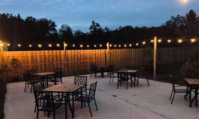 Wellston Apartment | The Woods Suite #306 Free Arcade, Movie Theater, Patio Area, Playground and more
