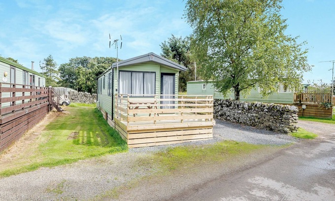 Kirkcudbright House | This 2 bedroom caravan sleeps 4 people in one double and one twin bedroom.