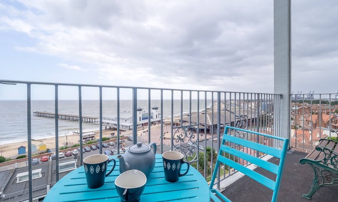 Felixstowe Apartment | This apartment has absolutely amazing views of the waterfront and pier.
