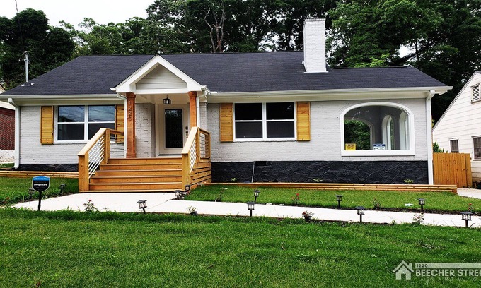 West End House | This completely 🏚 renovated 🏡 open concept home!