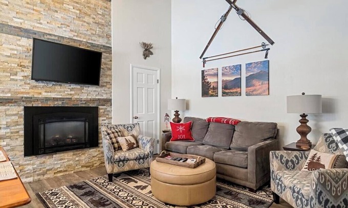 Boyne Falls Condo | This condominium is a 3 bedroom(s), 2 bathrooms, located in Boyne Falls, MI.