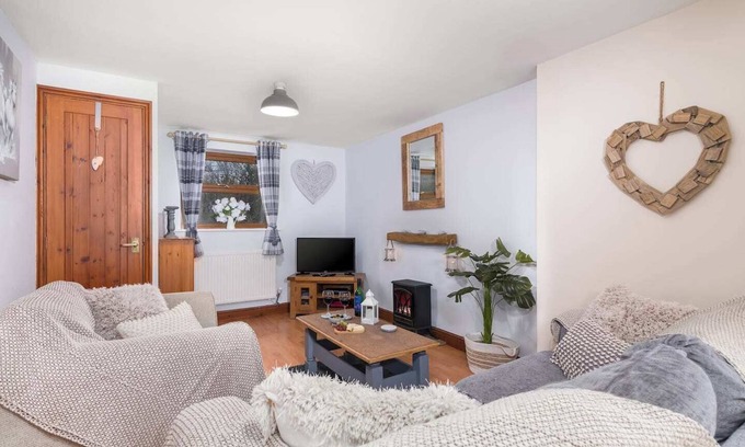 Briggswath Cottage | This cottage is a 2 bedroom(s), 1 bathrooms, located in Whitby, England.