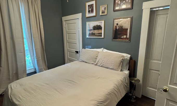 North Central Columbia Cottage | This Cottage is walking distance to downtown and local restaurants