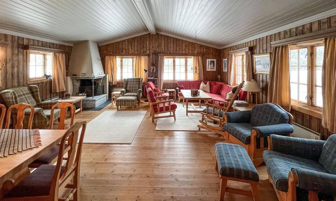 yer House | This cozy vacation home offers you plenty of relaxation and activity options.