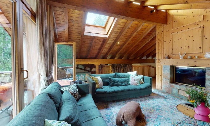 Surlej Apartment | This exclusive duplex apartment right at the slope next to the forest offers app