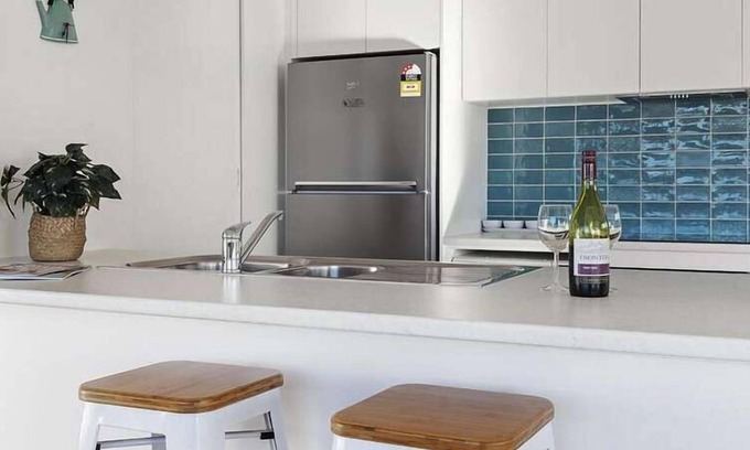 Ulladulla House | This family & pet friendly holiday home is in the ideal location for a relaxing escape.