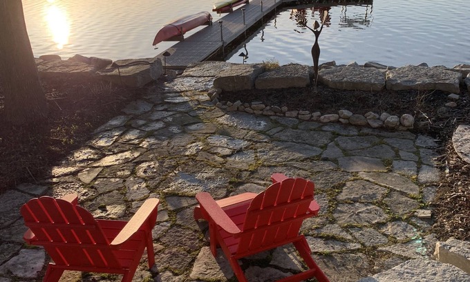 Sturgeon Bay House | This family retreat offers the best of both worlds!