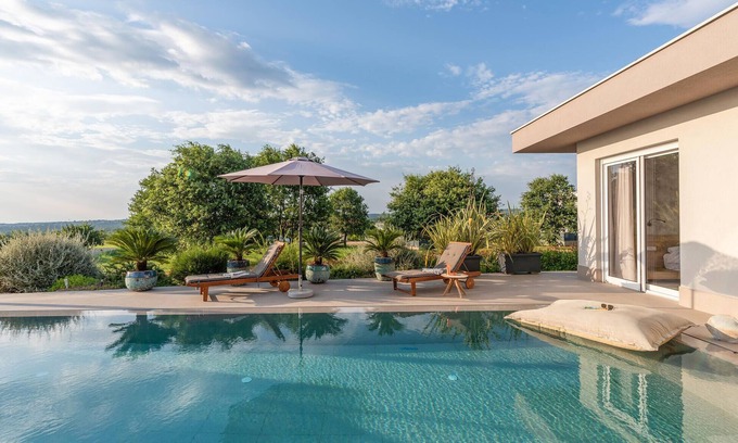 Stranici kod Nove Vasi House | This fantastic Villa Vivas is located just a short drive from Porec.