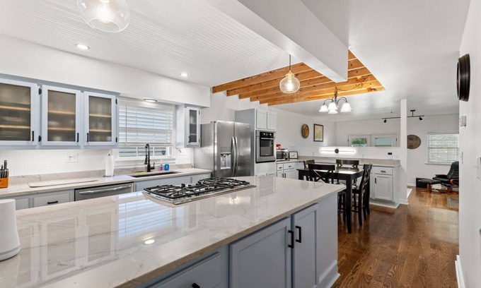Historic South Hill House | This house is a 3 bedroom(s), 2.5 bathrooms, located in Lexington, KY.
