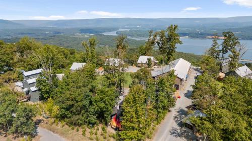 Bryant House | This is IT Cabin with a hot tub fire pit & indoor pool