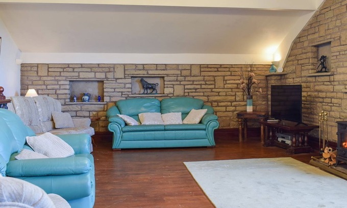 Burnley Cottage | This semi-detached barn conversion is set in beautiful countryside, central for walkers, cyclists an